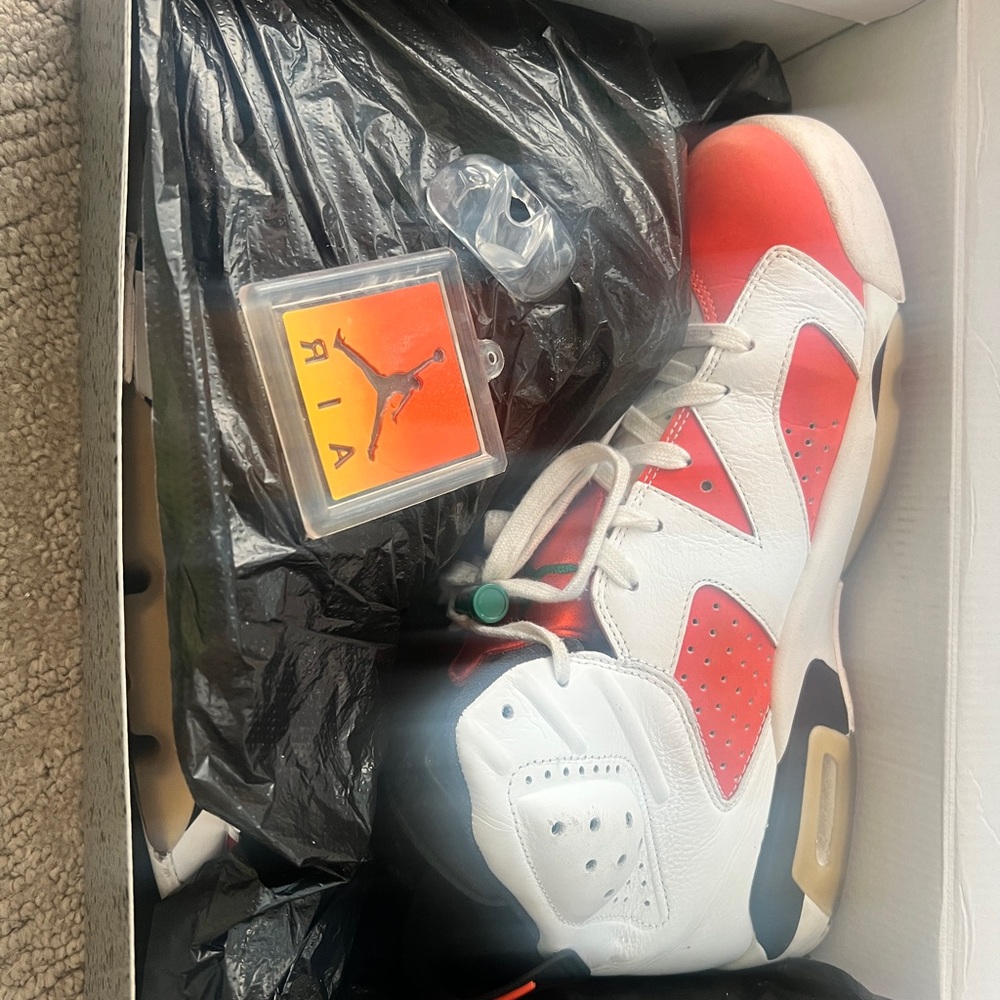 Men’s Jordan 6 (Gatorade) basketball Sneakers - White & Orange.